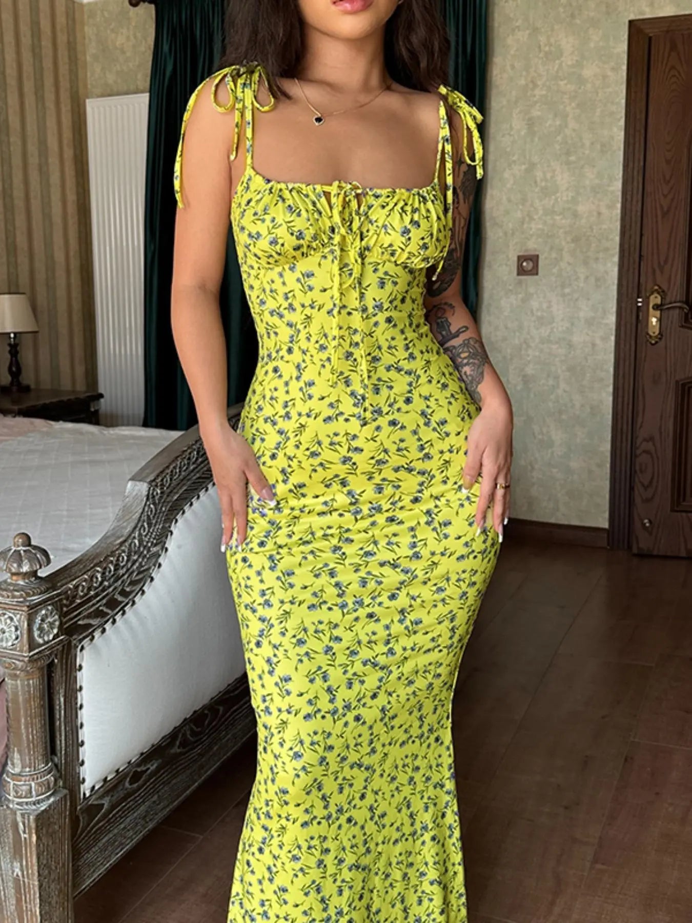 Women'S Ditsy Floral Print Backless Tie Shoulder Knitting Mermaid Dress, Elegant Tie Front Maxi Cami Bodycon Dress for Holiday Party, Summer Clothes Women, Summer Dresses for Women