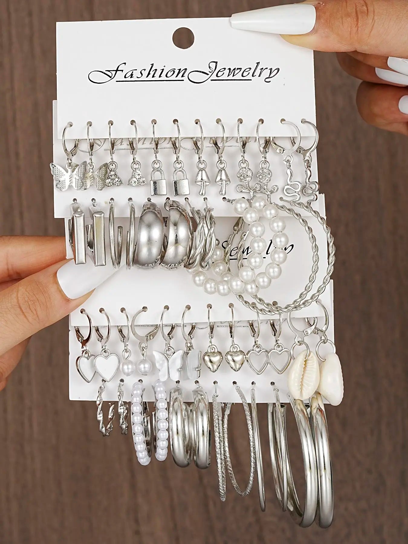 2024 New Trendy Geometric Heart Design Earrings, Faux Pearl Decorative Twist Hoop Earrings, Girl'S Temperament Vintage Ear Jewelry, All-Match Women Accessories for Party, Fashion Earring
