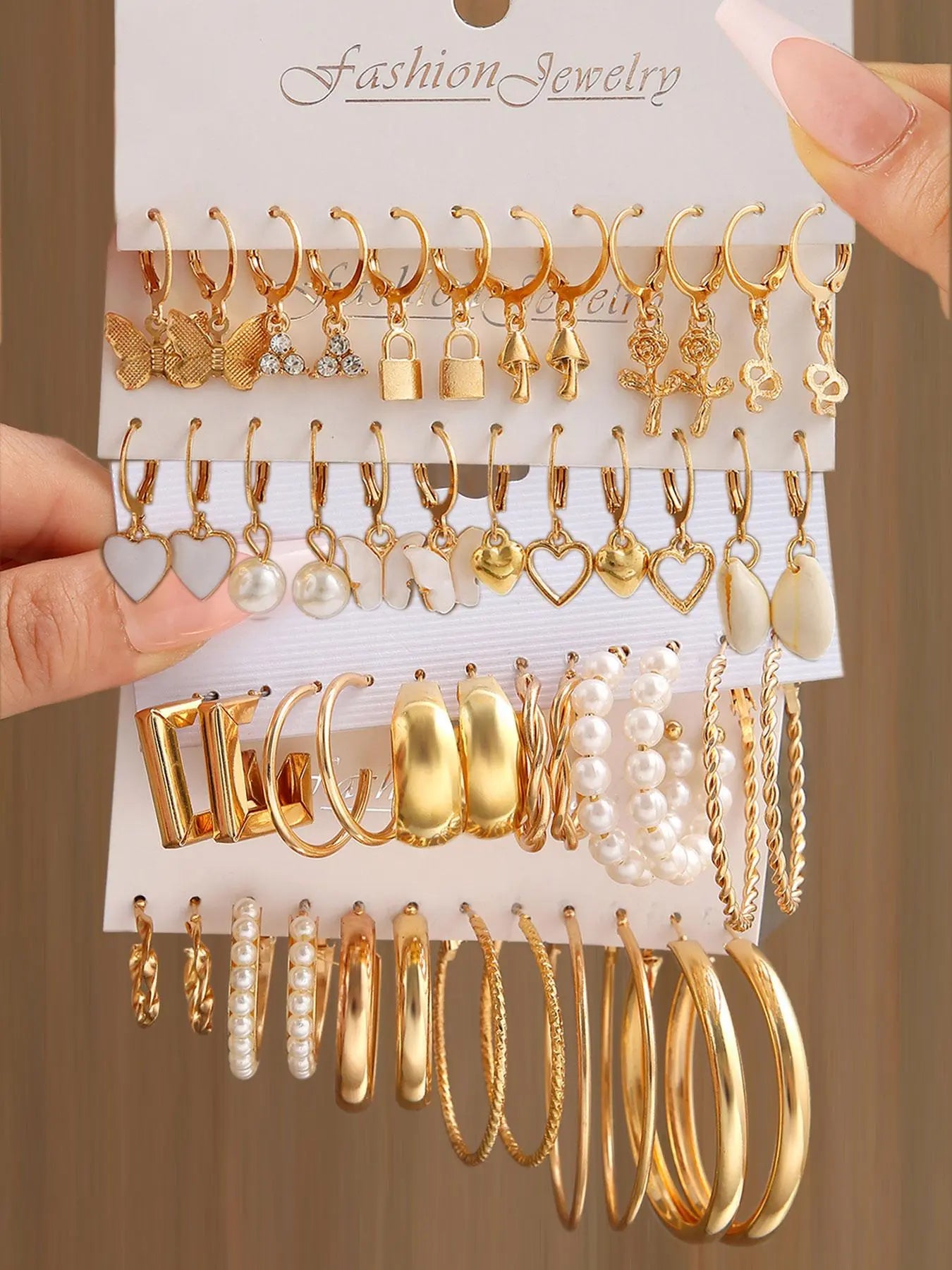 2024 New Trendy Geometric Heart Design Earrings, Faux Pearl Decorative Twist Hoop Earrings, Girl'S Temperament Vintage Ear Jewelry, All-Match Women Accessories for Party, Fashion Earring
